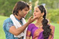 Mirchi Lanti Kurradu Stills